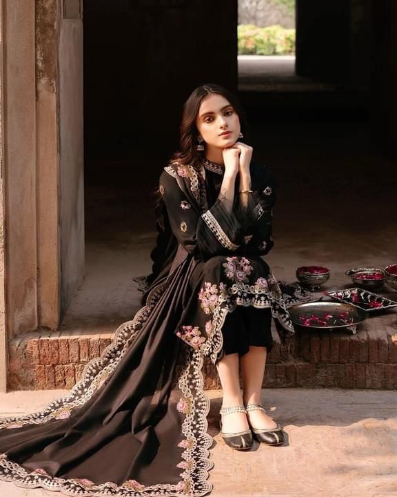 3 Piece Stitched Lawn Suit - Ready To Wear