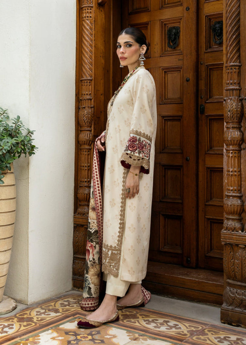 3 Piece Stitched Women's Embroidery Lawn Suit - Ready To Wear